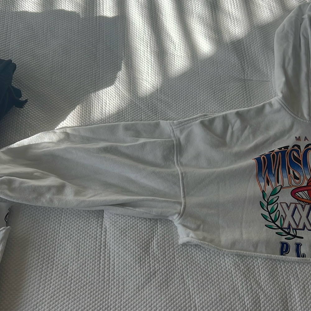 cute little crop top sweater that could be used for a tang top underneath